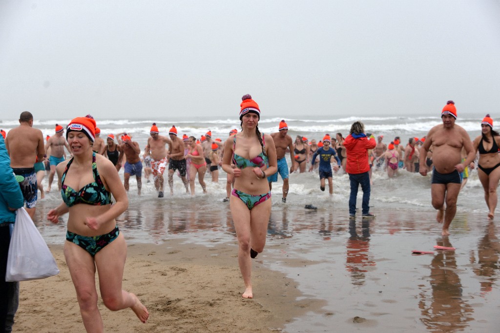 ../Images/Nieuwjaarsduik Nederzandt 2017 064.jpg